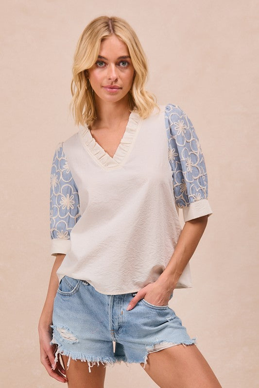 Woven Floral Outlined Puff Sleeve Blouse